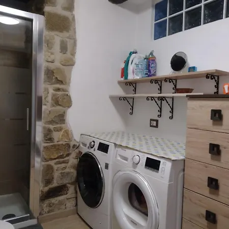 La Casa Di Polly Apartment Pelago